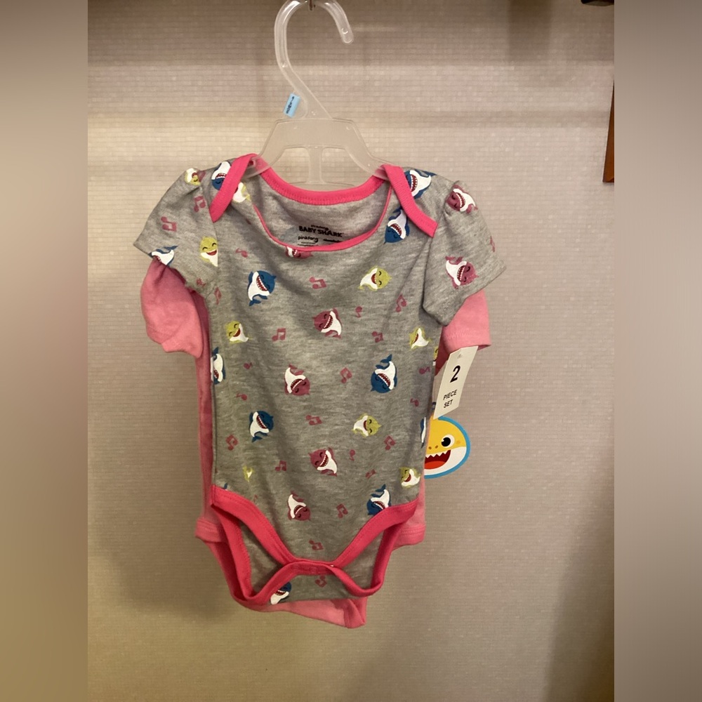 New Baby Shark Onesie Girls 6 to 9 Months 2 Pieces Pink Grey Bodysuit
